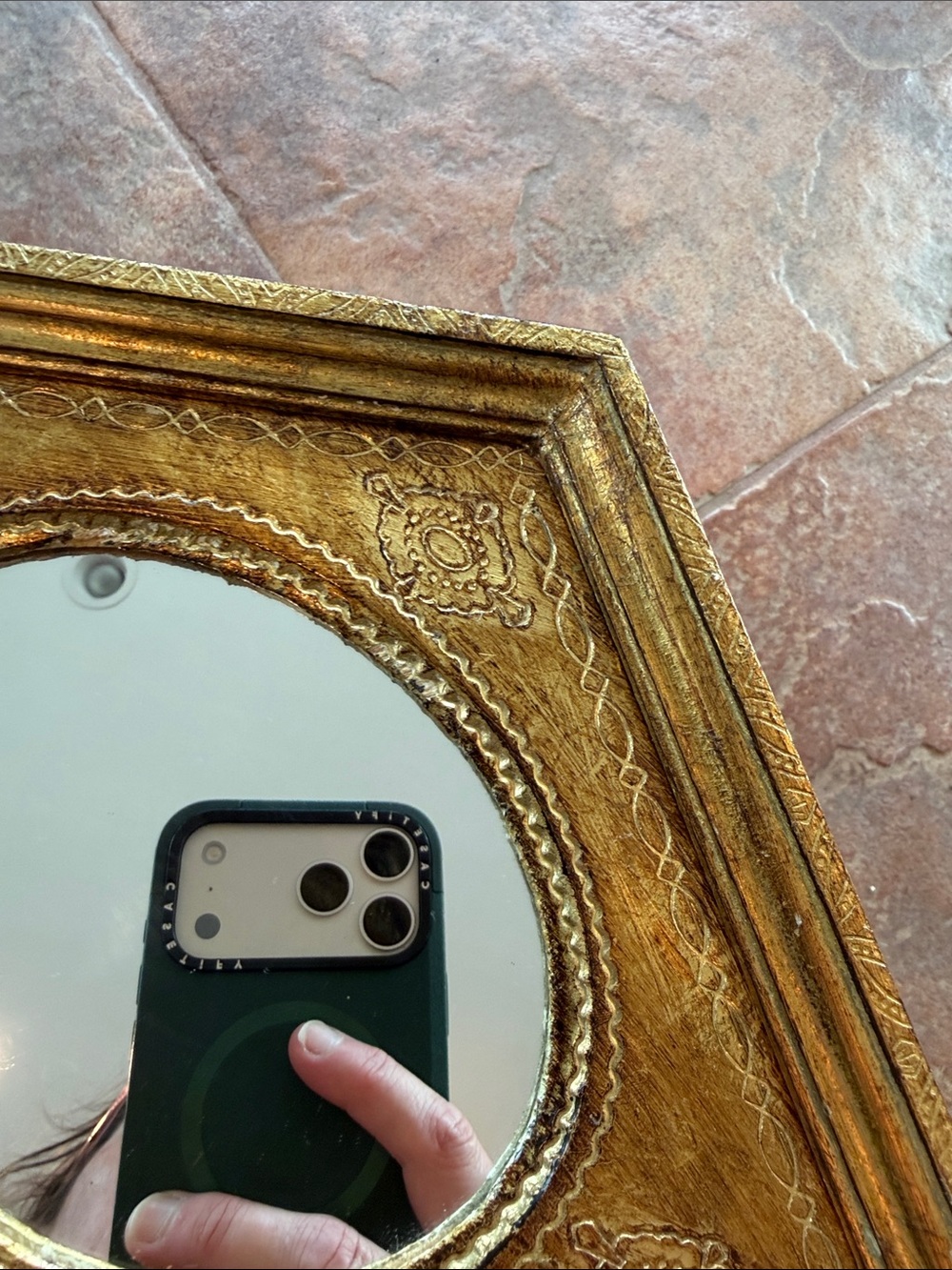 Vintage Italian Florentine Wood Gold Diamond Shape Mirror. - Picture 11 of 12
